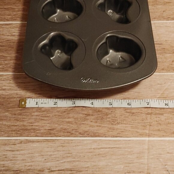 Wilton Halloween ghosts and pumpkins muffin mini cakes bakeware - Picture 7 of 7